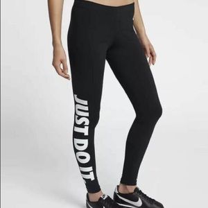 Black Nike Leggings